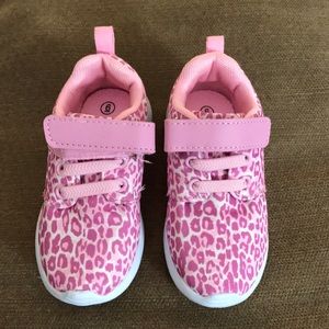 NWOT girls sneakers